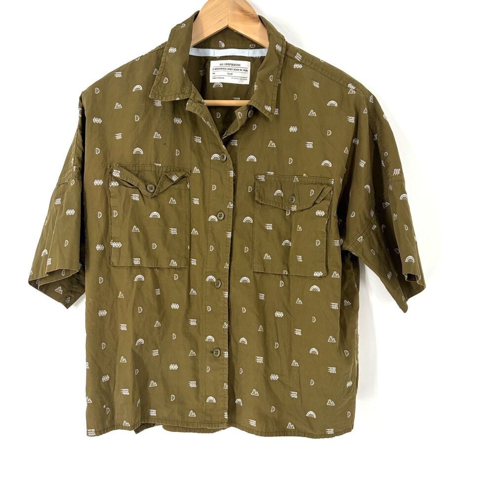 REI Coop Boxy Camp Shirt Small Womens Olive Outdoor Print Wilderness Button Up